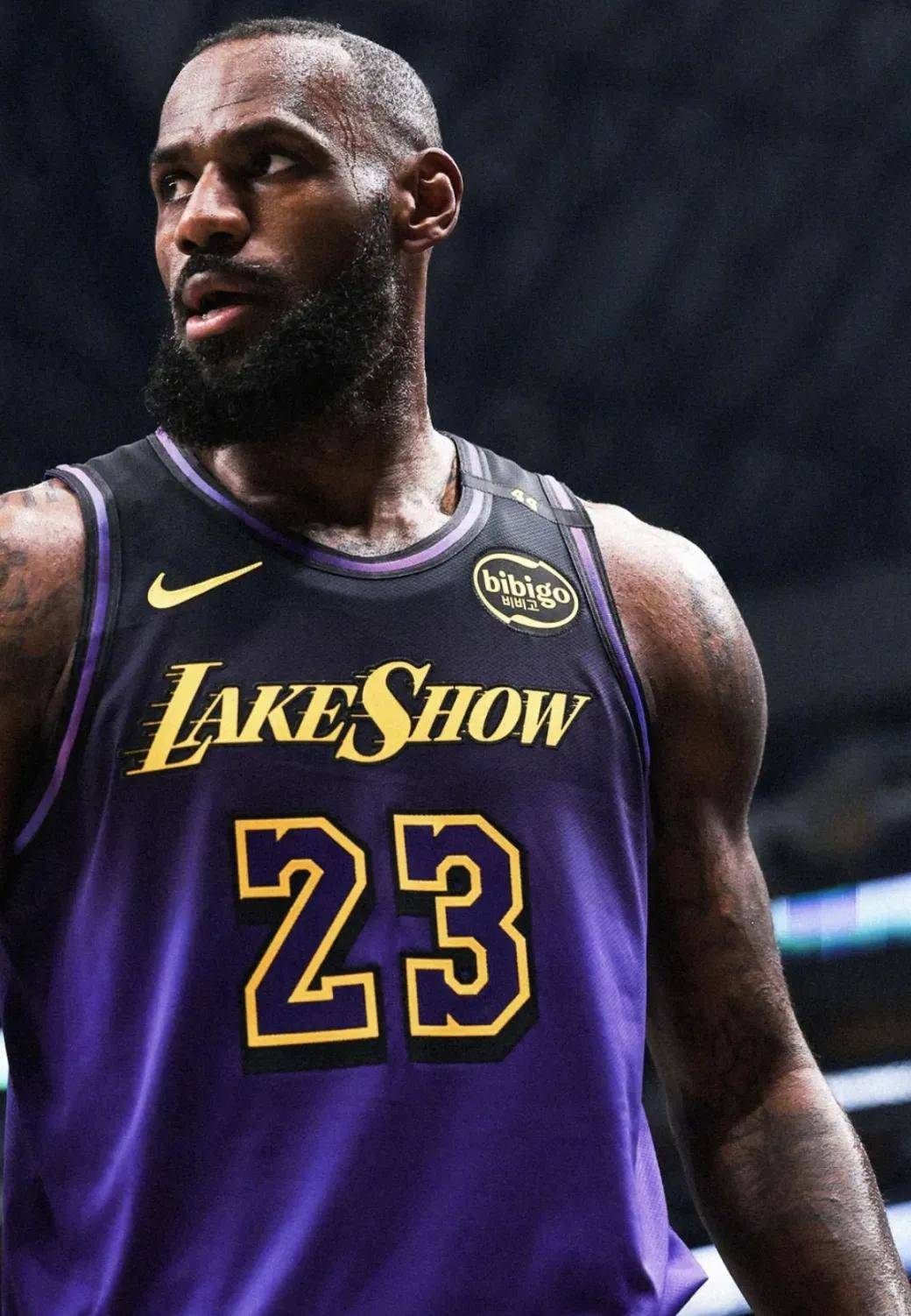 助爵士首进 助爵士首进